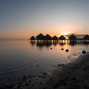 Le Charme Polynesien Proximite Et Commerces Gasthof
